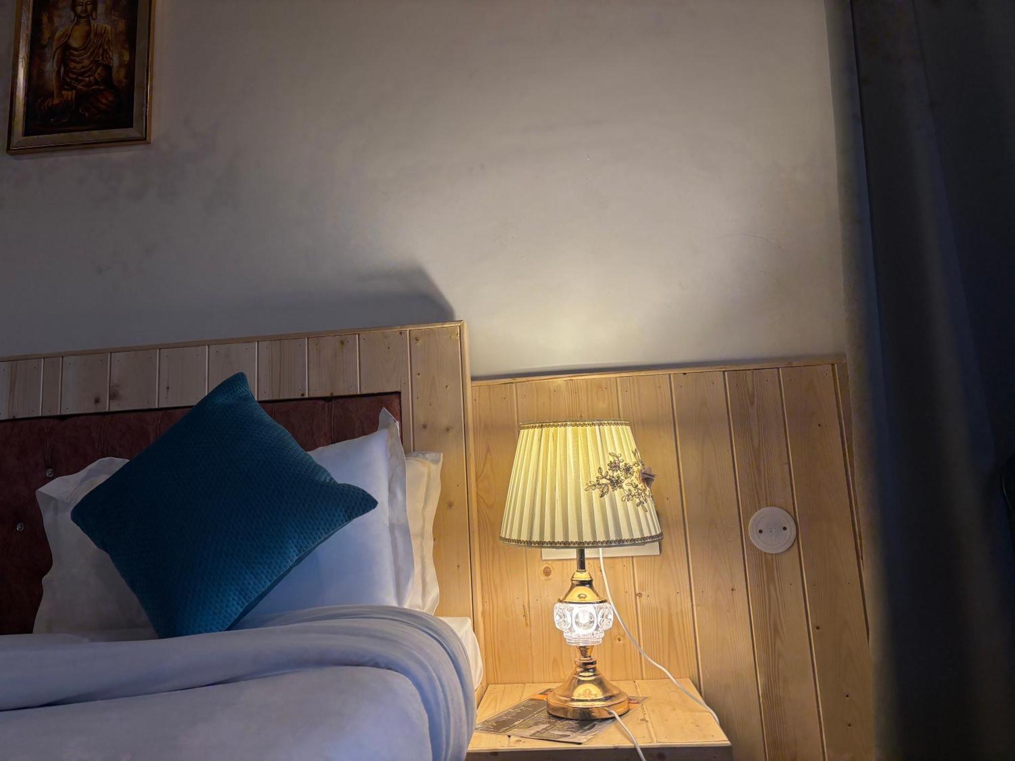 Urban Wave 2Bed Rooms By The North Edge Kasauli Exteriör bild